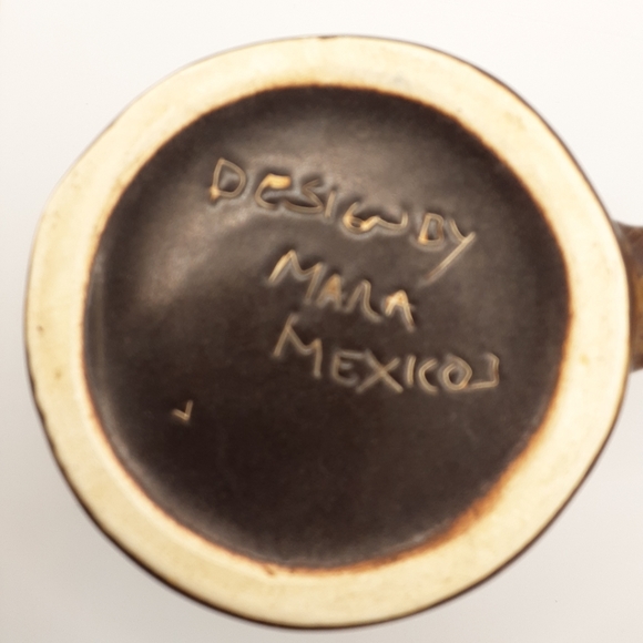 Howling Coyote Mara Mexico Signed Lg Stoneware Mug Southwestern Desert Cactus - Picture 3 of 7